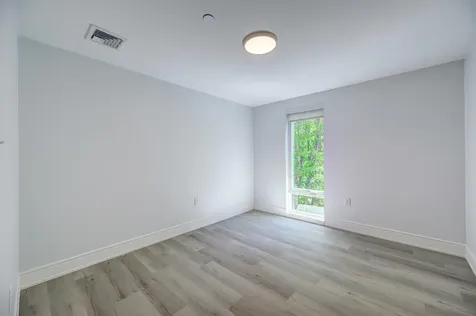 2059 Lafayette Road Portsmouth NH 03801