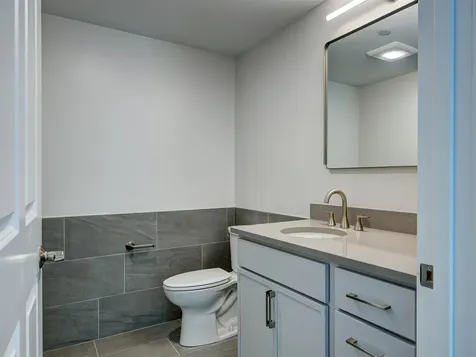 2059 Lafayette Road Portsmouth NH 03801