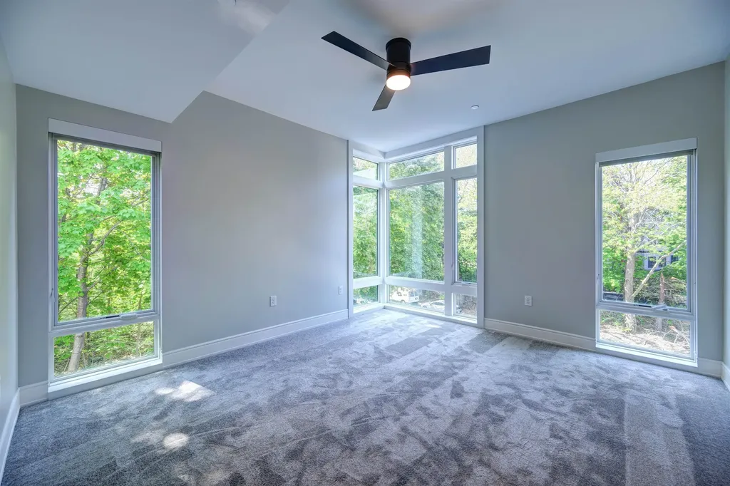 2059 Lafayette Road Portsmouth NH 03801