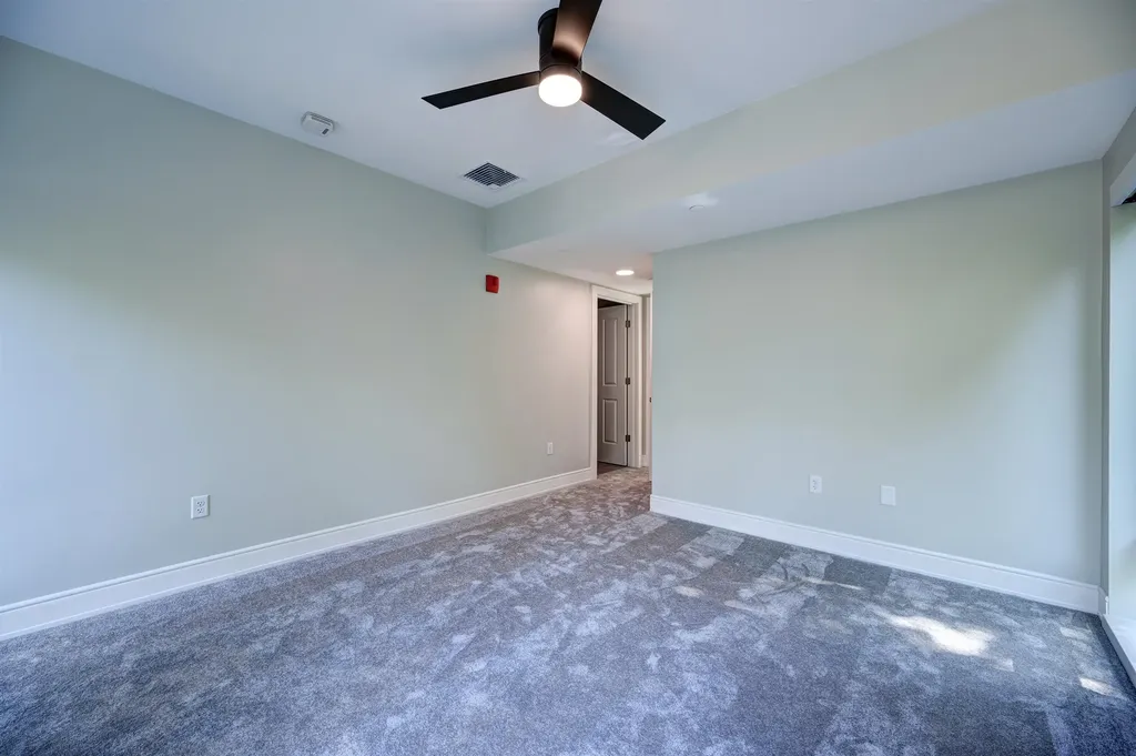 2059 Lafayette Road Portsmouth NH 03801