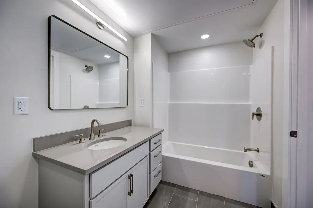 2059 Lafayette Road Portsmouth NH 03801