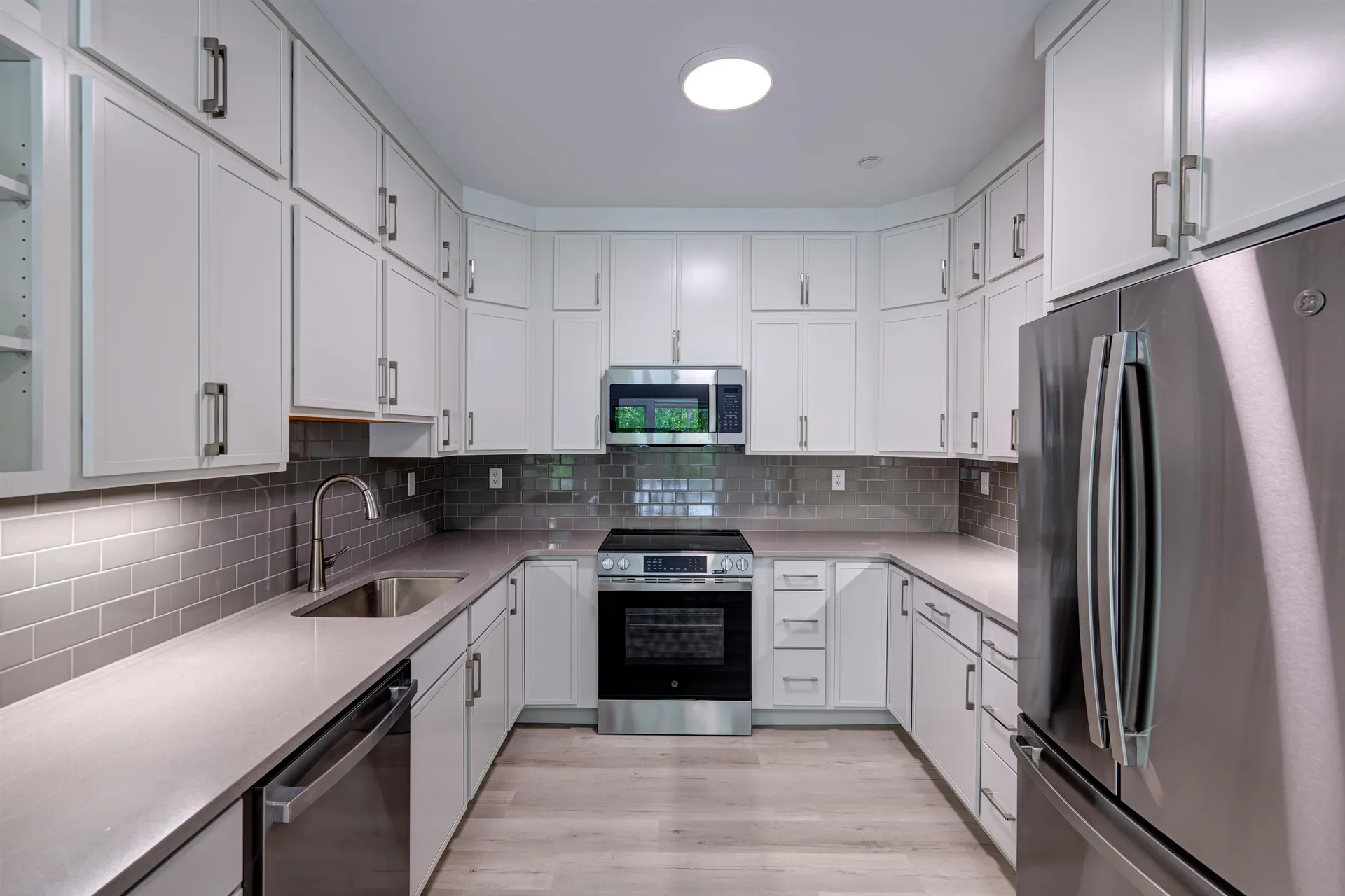 2059 Lafayette Road Portsmouth NH 03801
