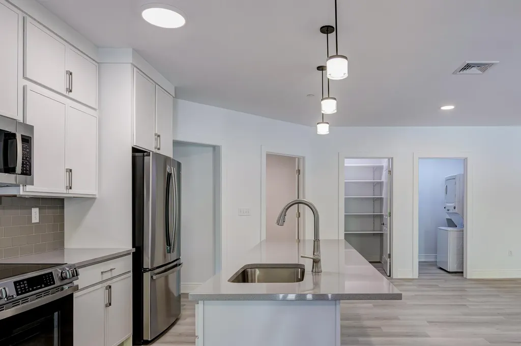 2059 Lafayette Road Portsmouth NH 03801