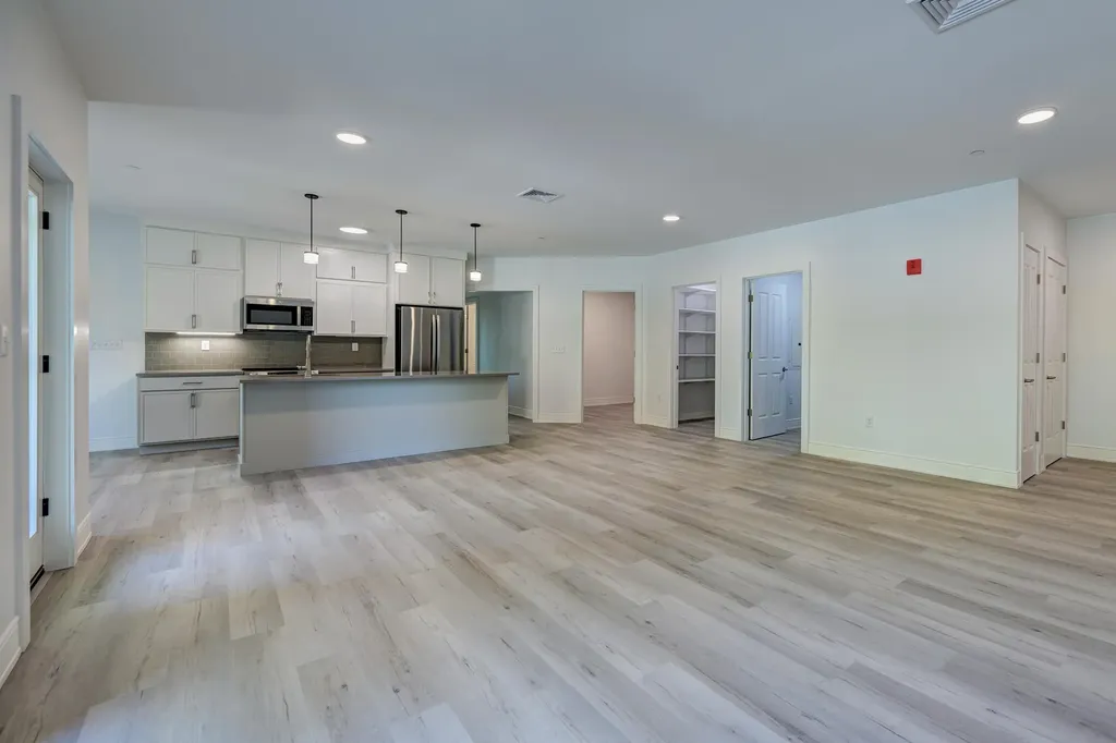 2059 Lafayette Road Portsmouth NH 03801