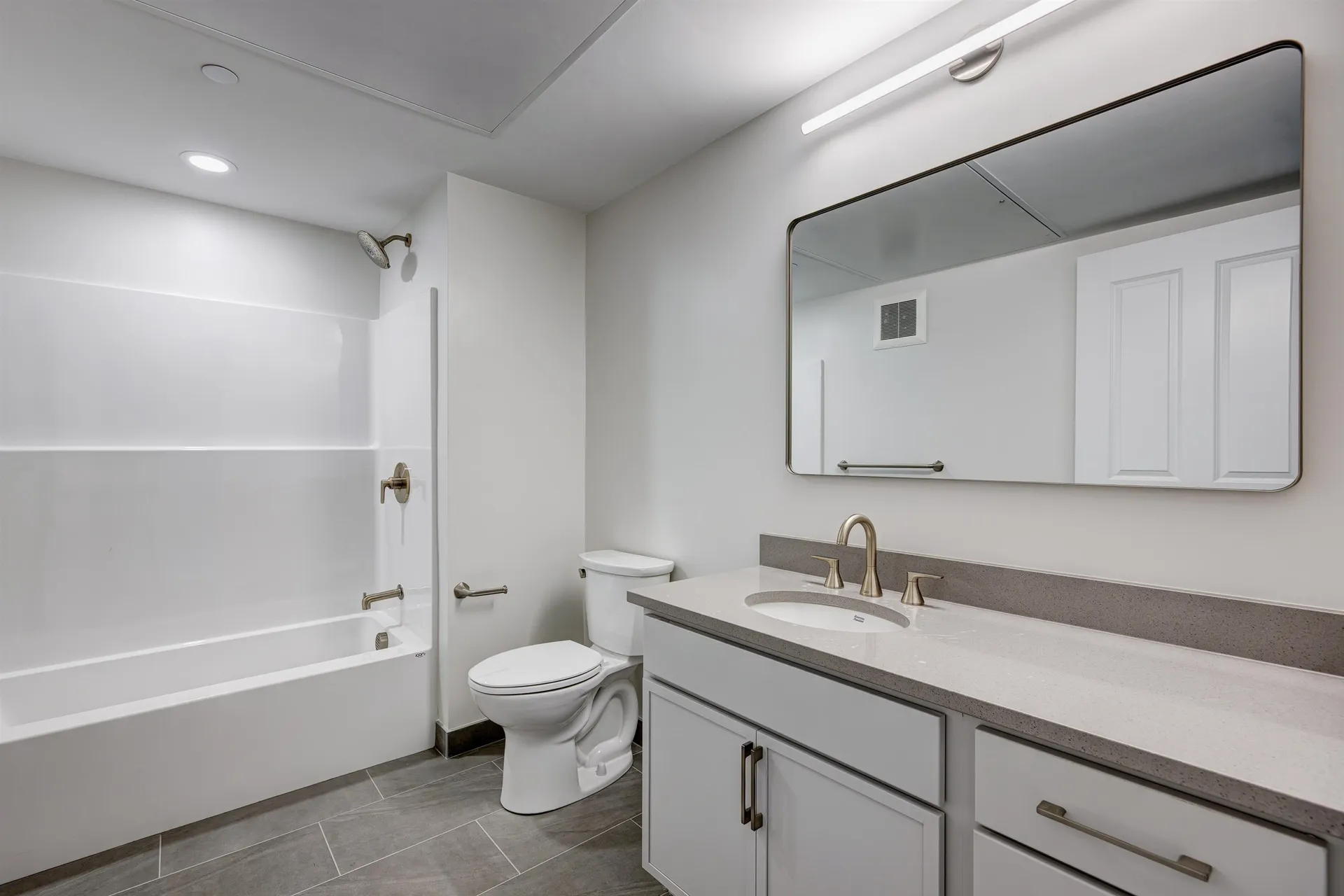 2059 Lafayette Road Portsmouth NH 03801