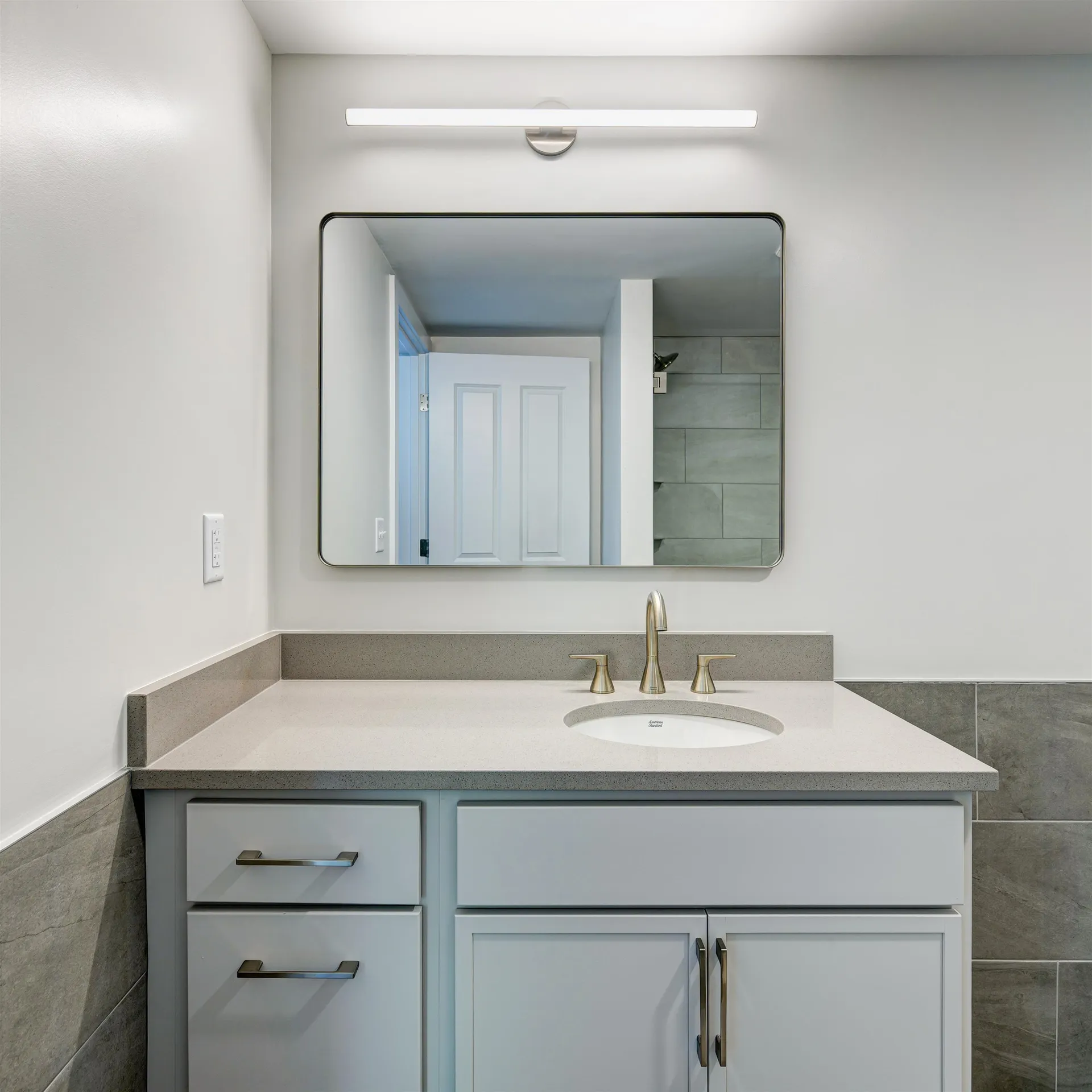 2059 Lafayette Road Portsmouth NH 03801