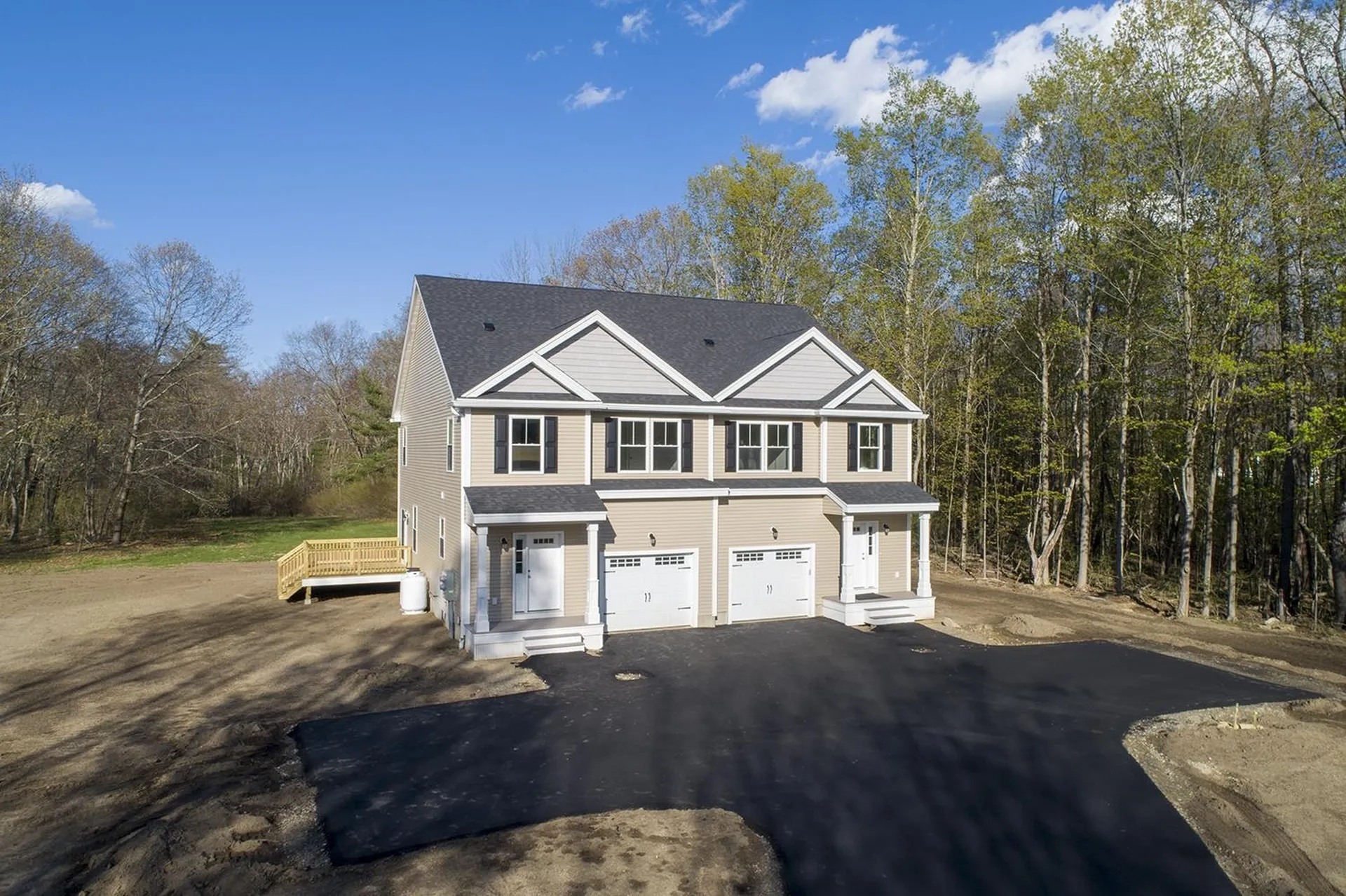 Newmarket NH, 258 Wadleigh Falls Road, Unit A