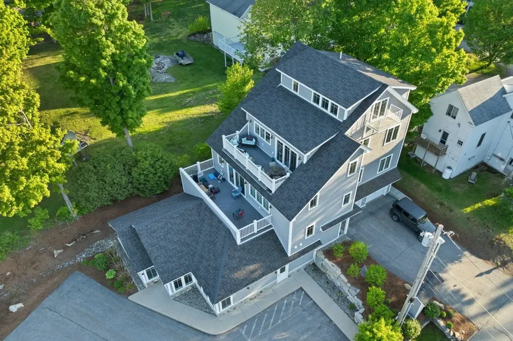 2 Lake Street Meredith NH 03253