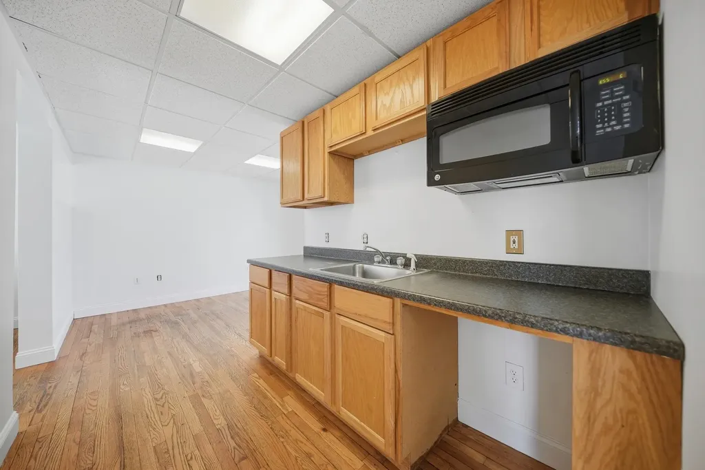 165 Kelly Street Manchester NH 03102