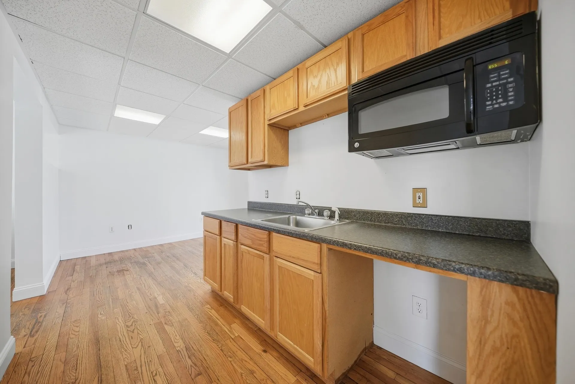 165 Kelly Street Manchester NH 03102