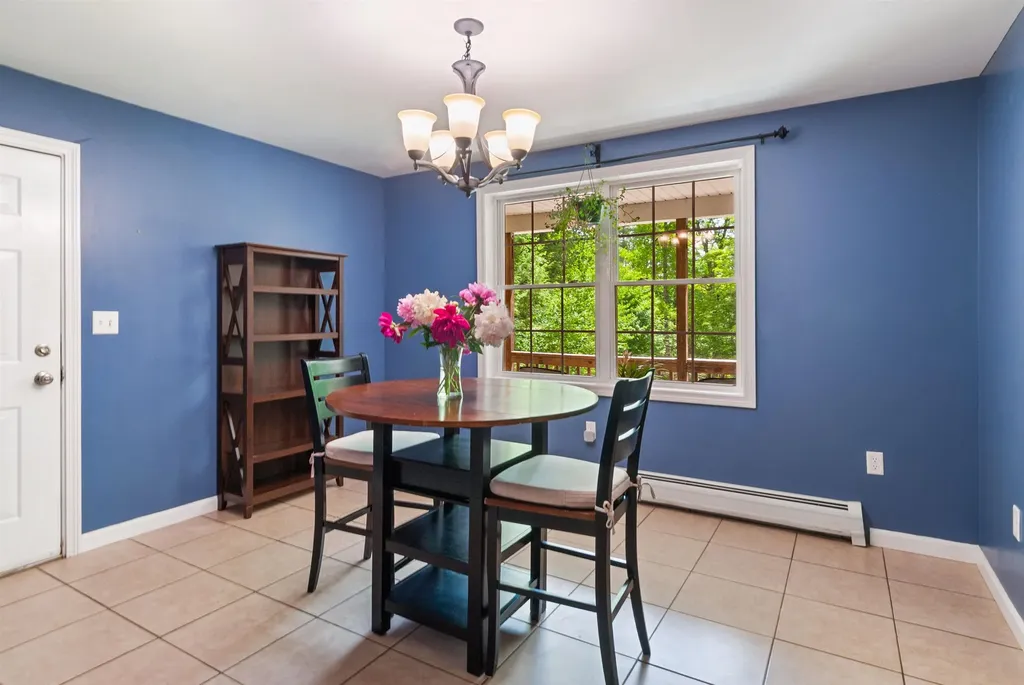 633 Beauty Hill Road Barnstead NH 03218