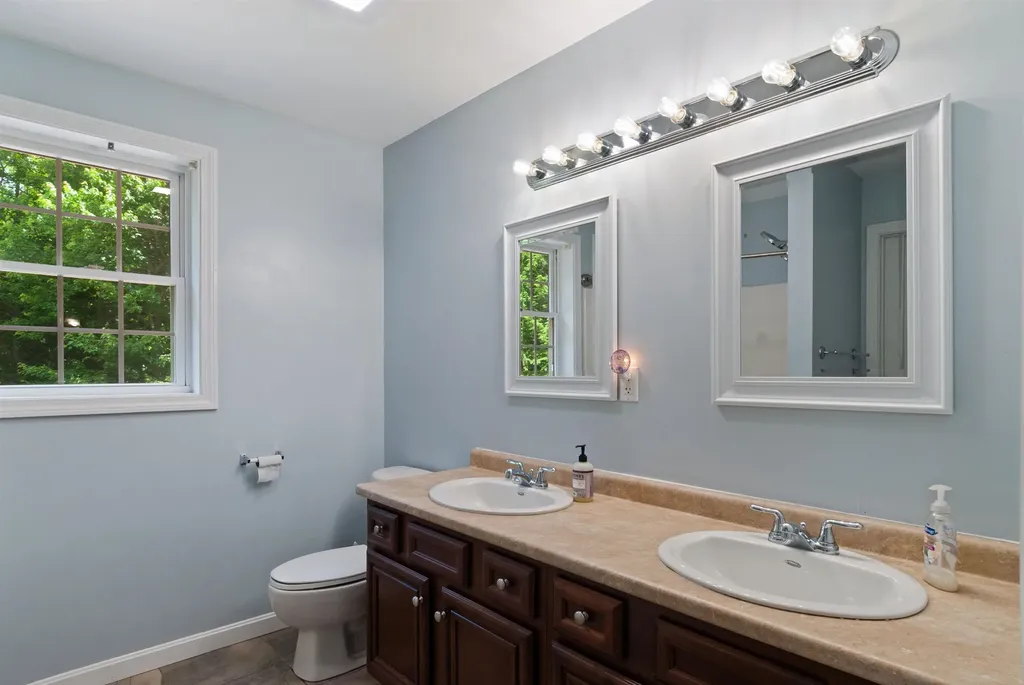 633 Beauty Hill Road Barnstead NH 03218