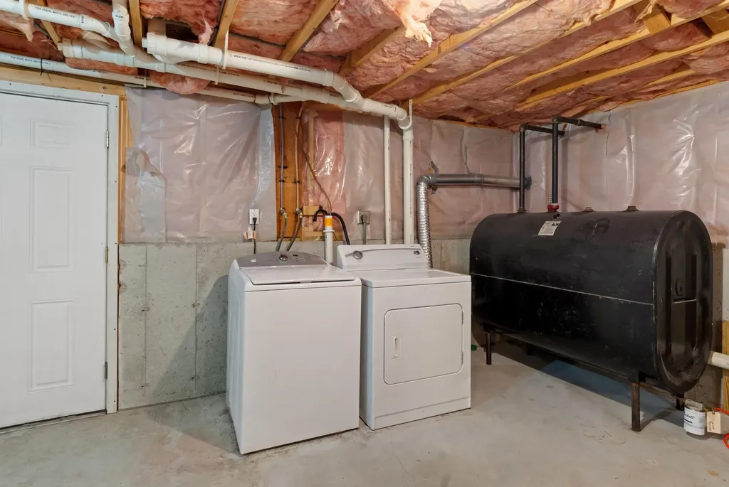 633 Beauty Hill Road Barnstead NH 03218
