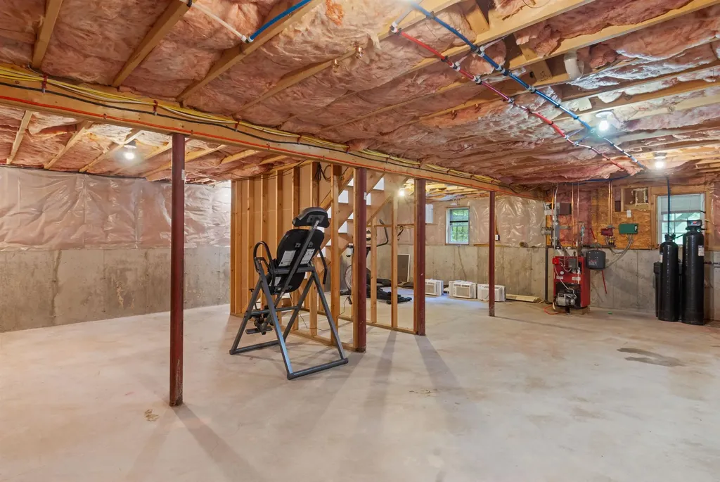633 Beauty Hill Road Barnstead NH 03218