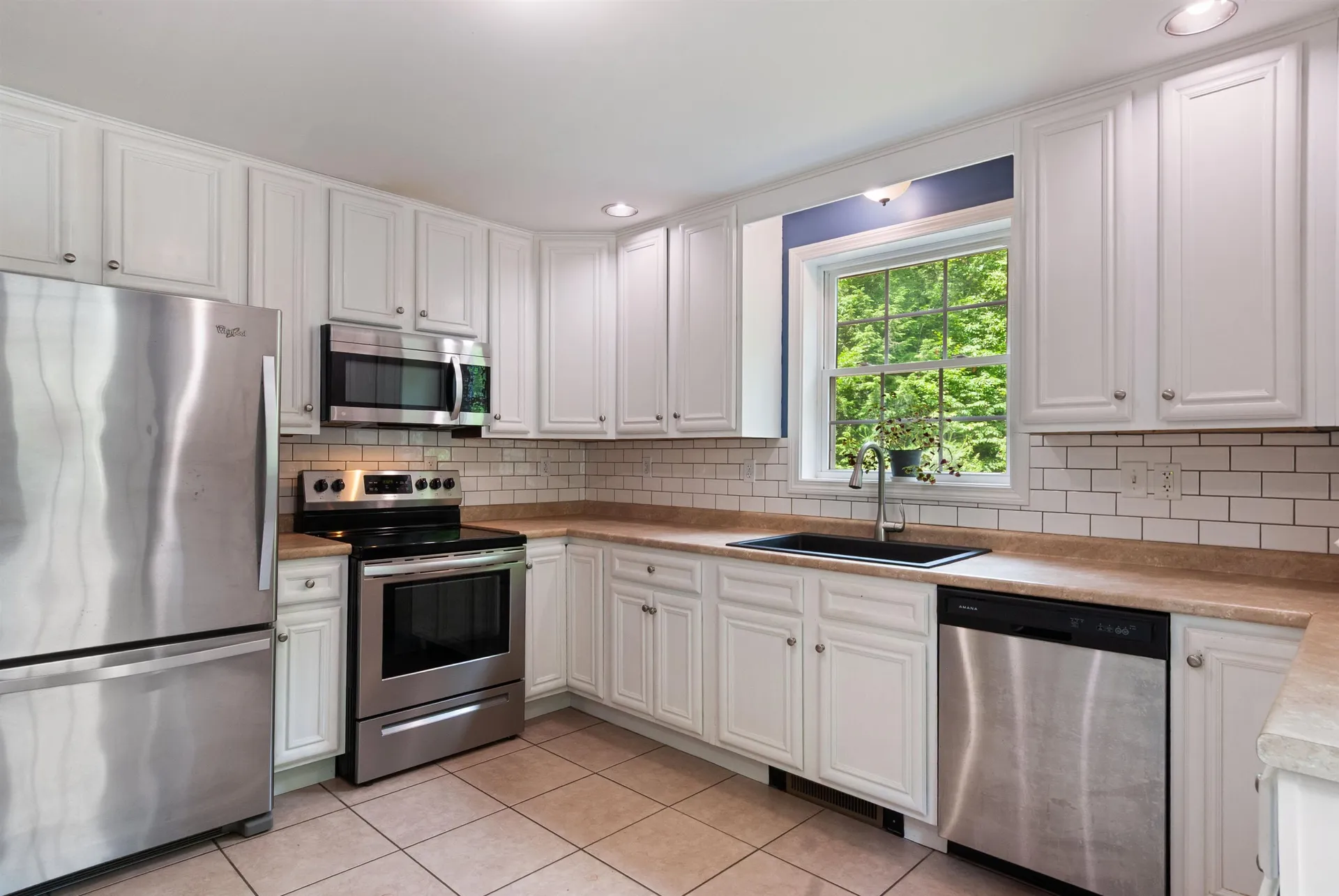 633 Beauty Hill Road Barnstead NH 03218