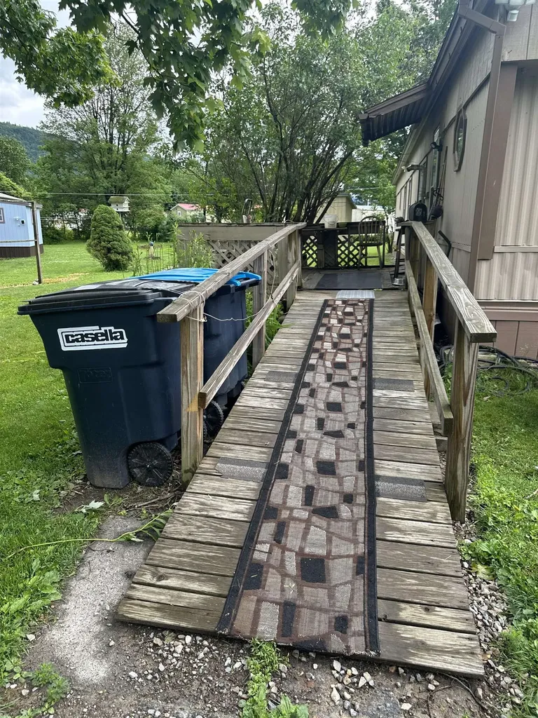 62 Lindale Circle Middlebury VT 05753