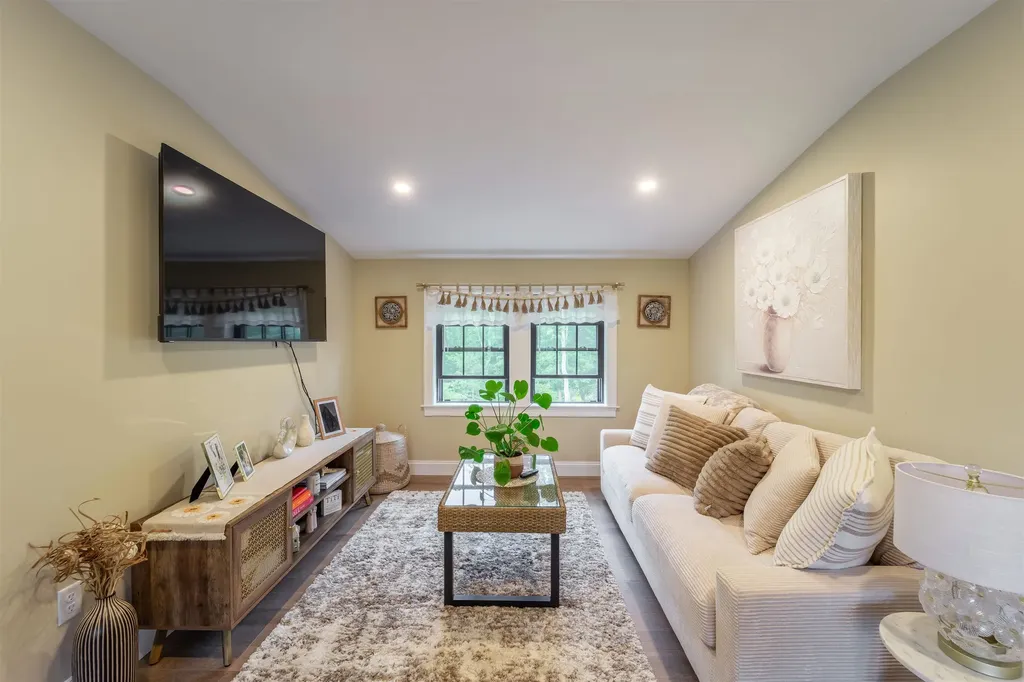 57.5 Frost Road Derry NH 03038