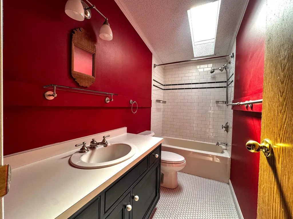 219 Shamrock Hill Sandgate VT 05250