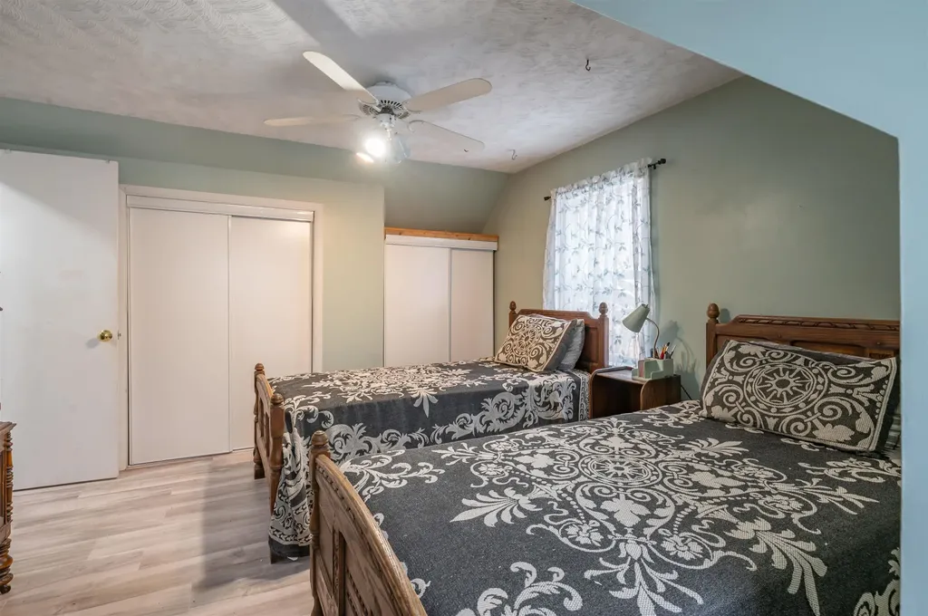 133 Raymond Road Deerfield NH 03037