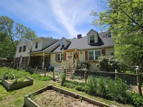 133 Raymond Road Deerfield NH 03037