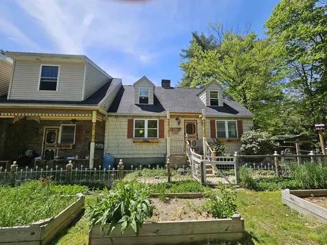 133 Raymond Road Deerfield NH 03037