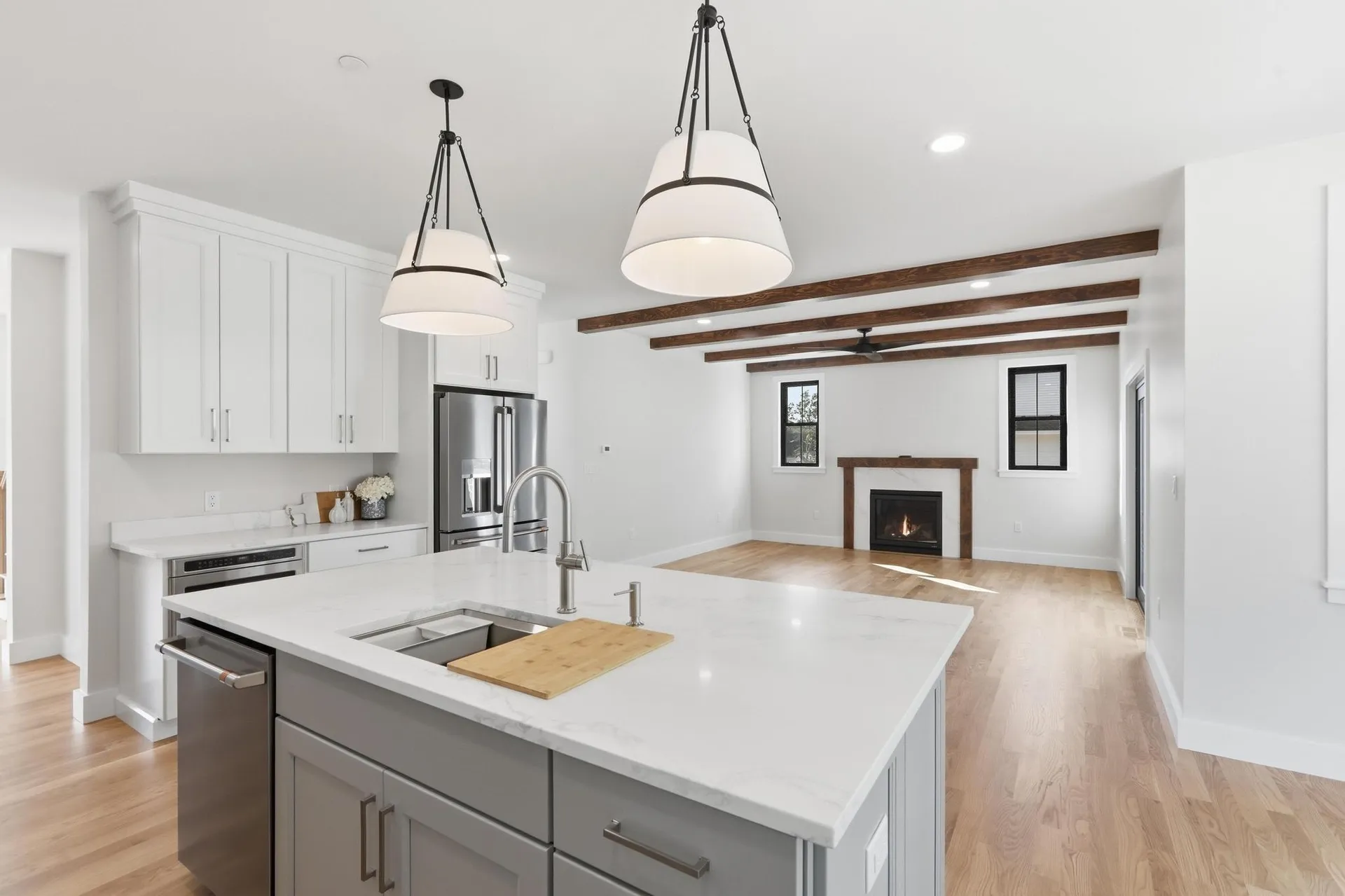 17 Newbury Road Pelham NH 03076