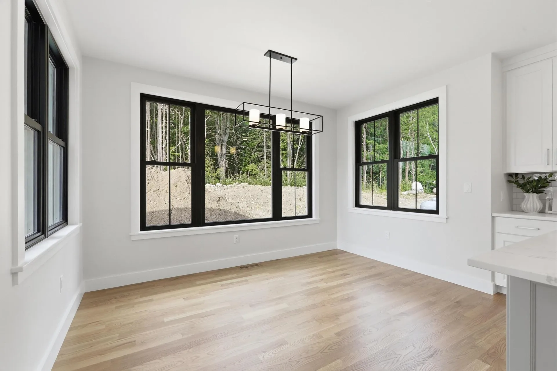 17 Newbury Road Pelham NH 03076