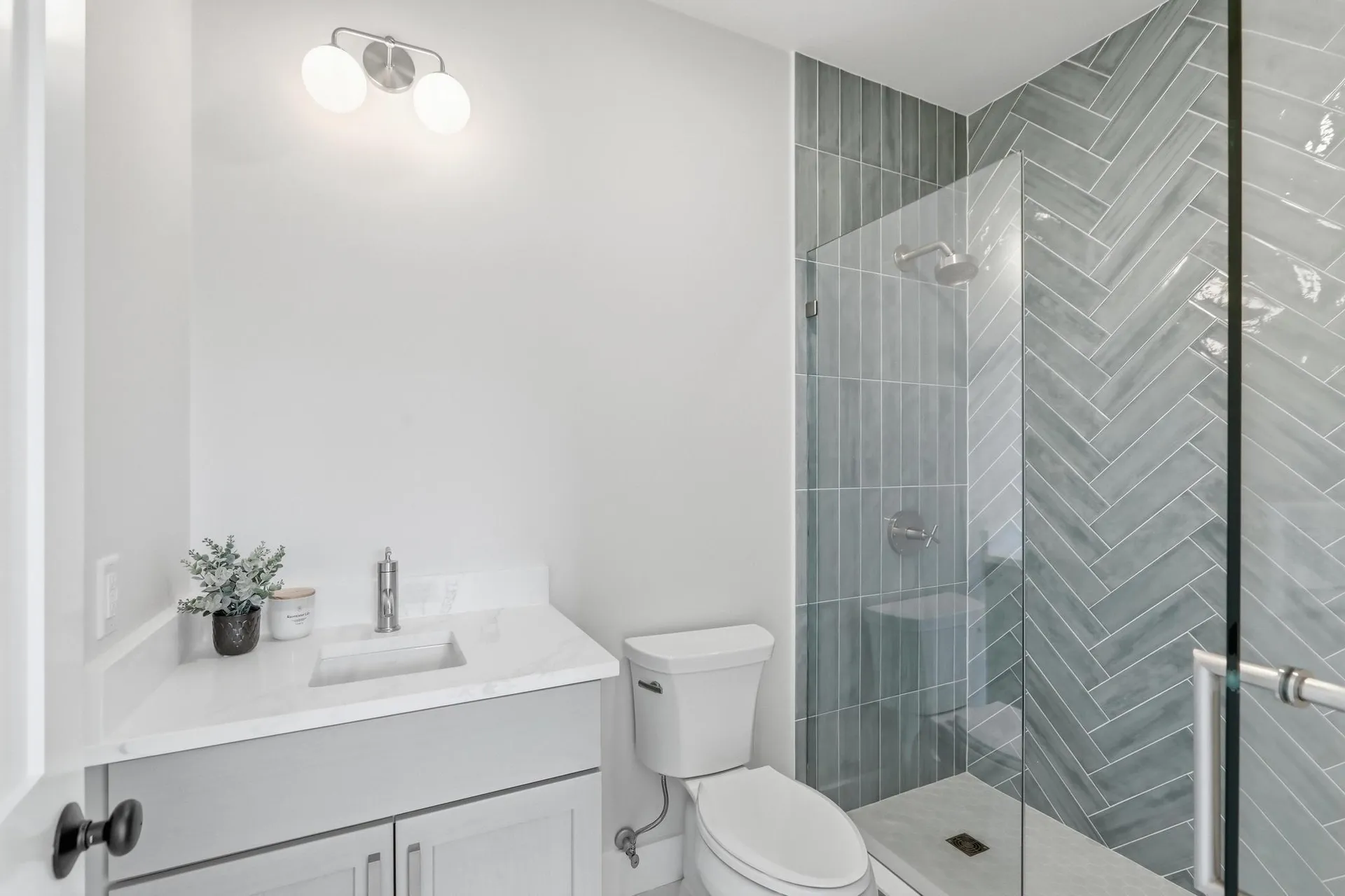 17 Newbury Road Pelham NH 03076