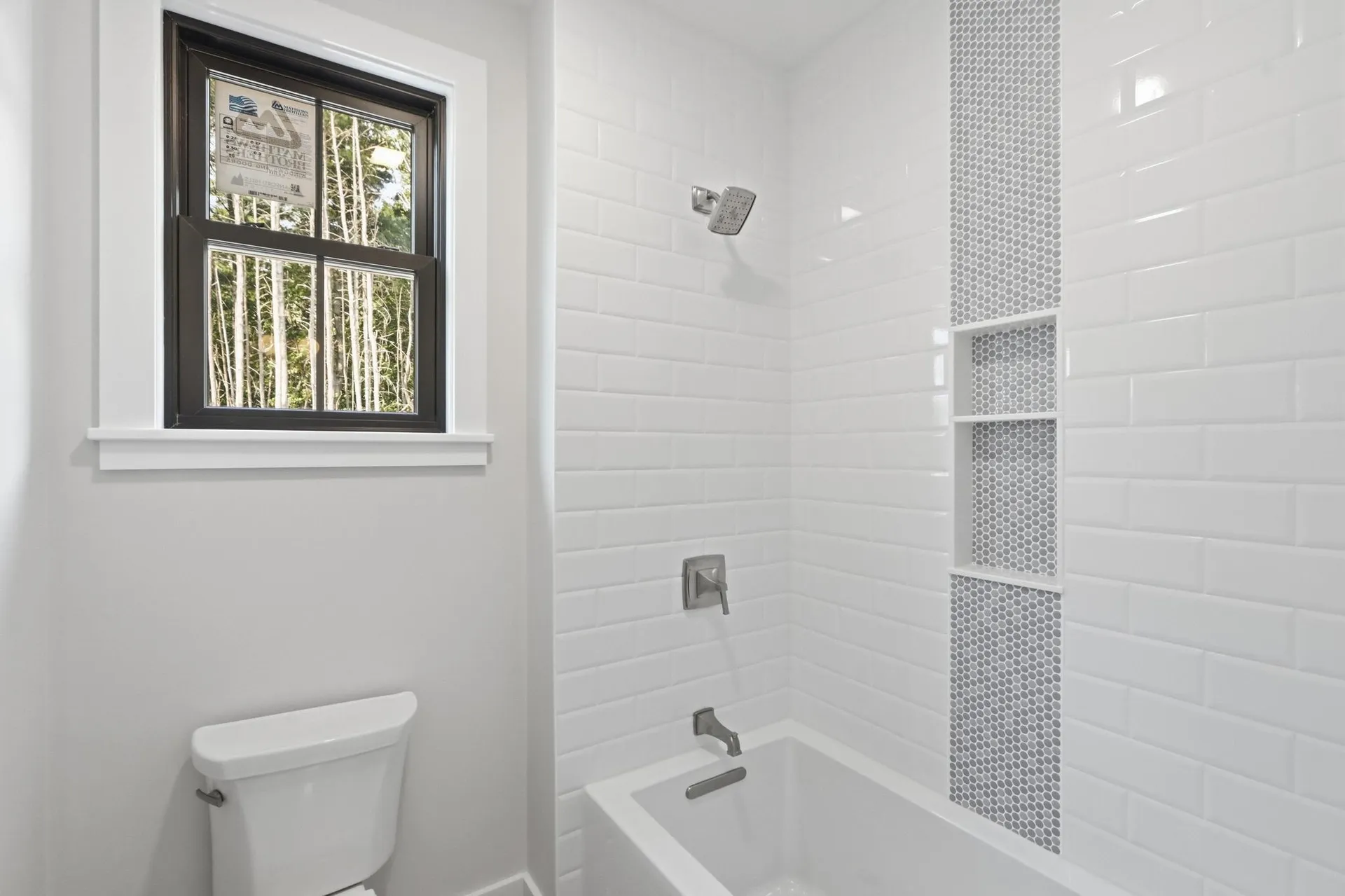 17 Newbury Road Pelham NH 03076