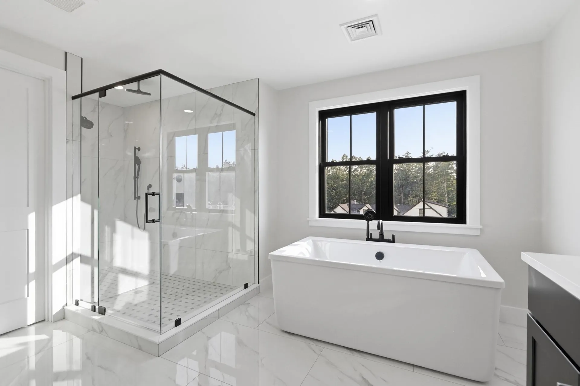 17 Newbury Road Pelham NH 03076