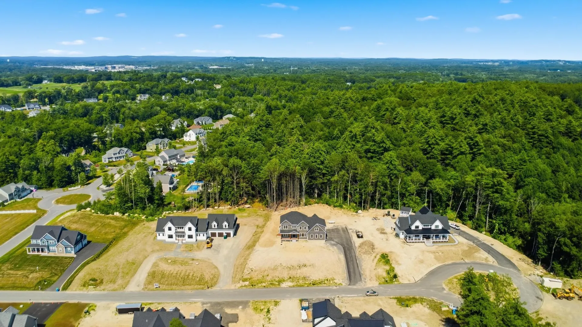 17 Newbury Road Pelham NH 03076