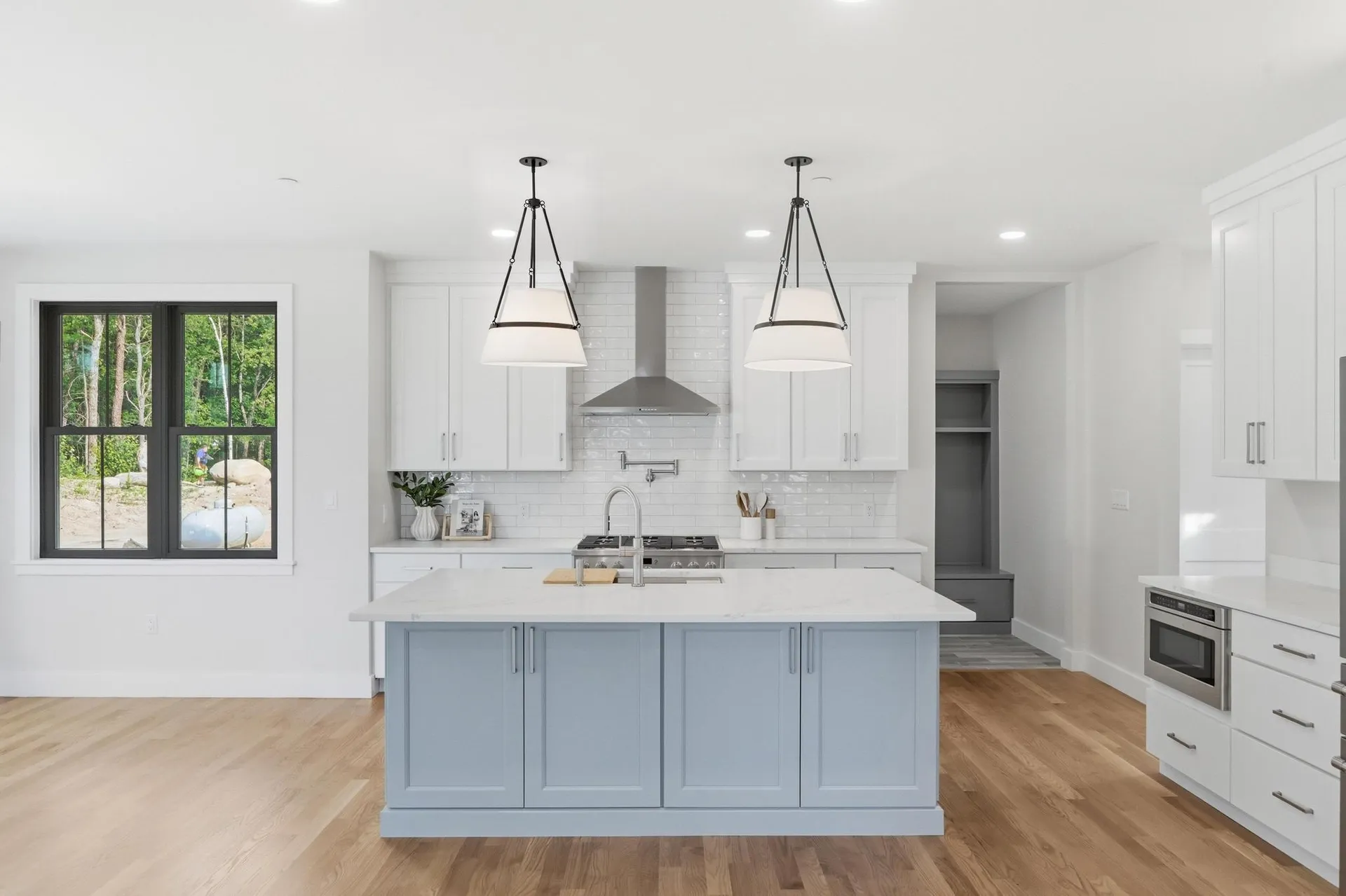 17 Newbury Road Pelham NH 03076
