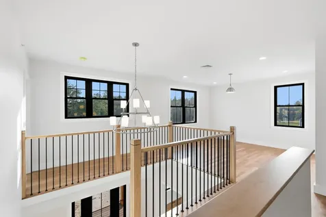 17 Newbury Road Pelham NH 03076
