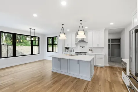 17 Newbury Road Pelham NH 03076