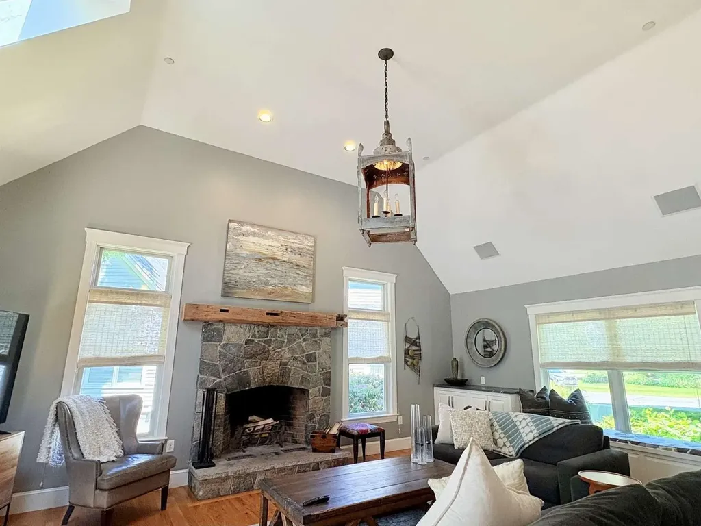 97 Abigale Lane New Castle NH 03854