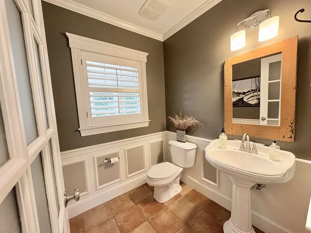 97 Abigale Lane New Castle NH 03854