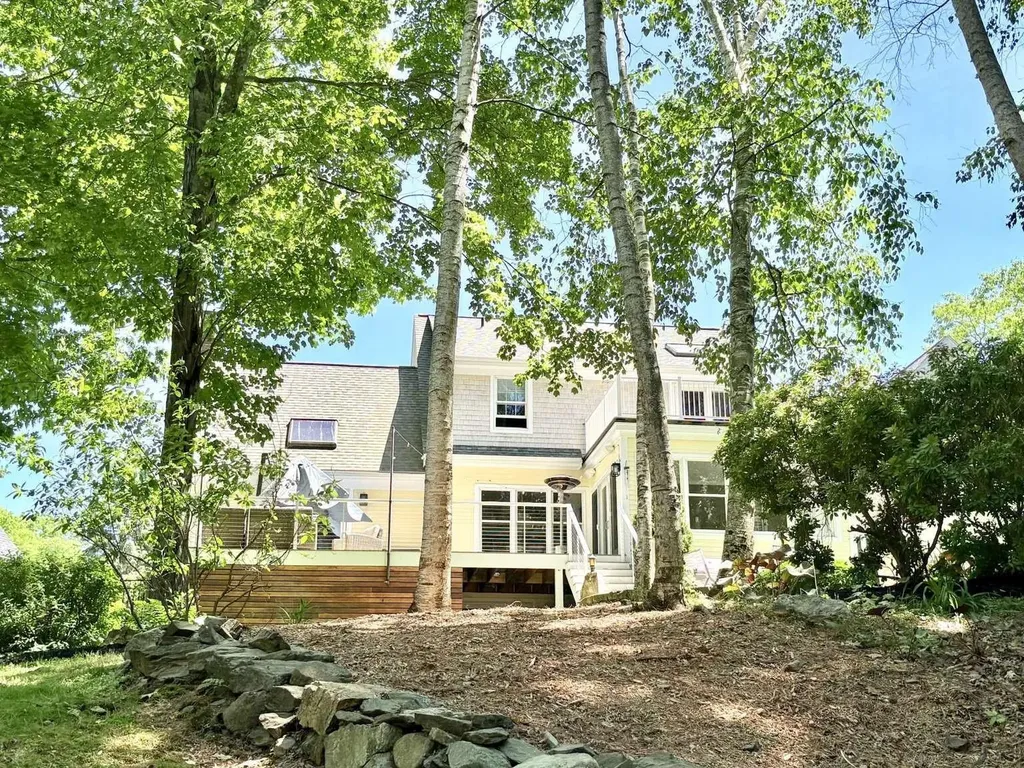 97 Abigale Lane New Castle NH 03854