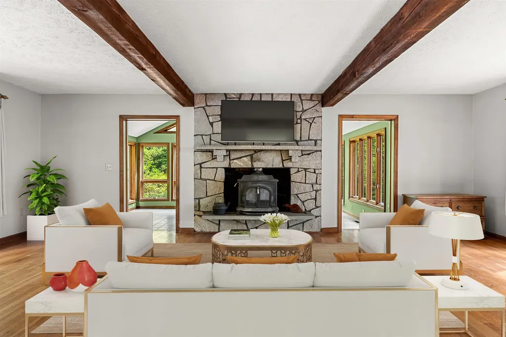 9 Pavillion Road Amherst NH 03031