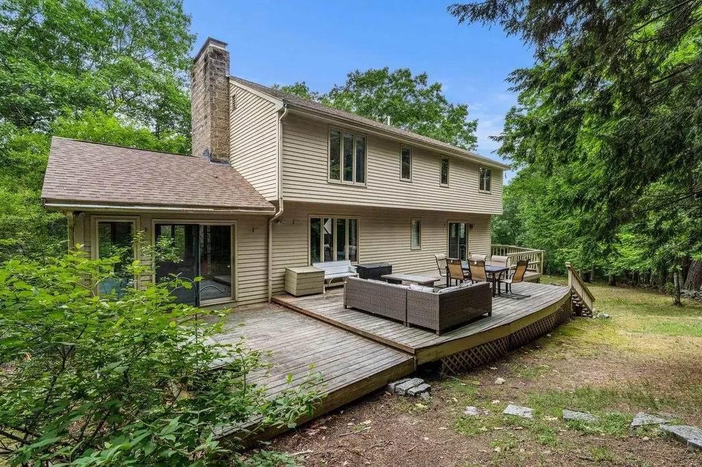 9 Pavillion Road Amherst NH 03031