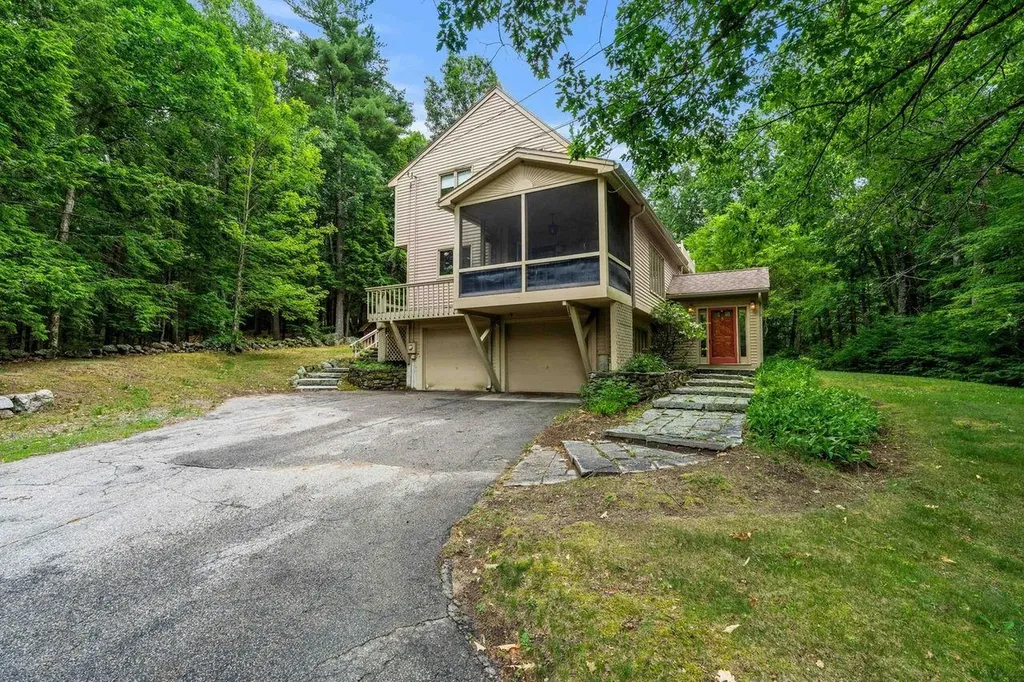 9 Pavillion Road Amherst NH 03031