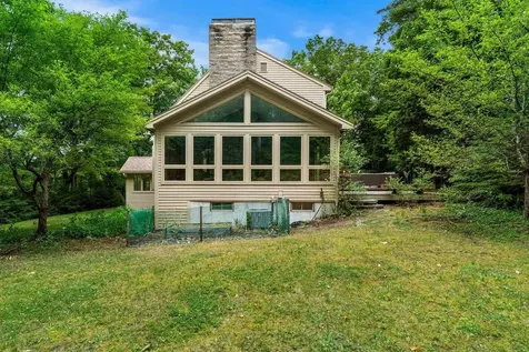 9 Pavillion Road Amherst NH 03031