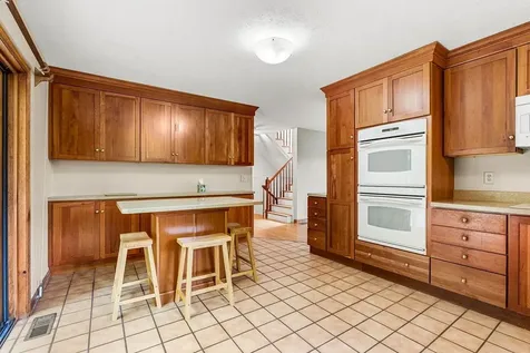 9 Pavillion Road Amherst NH 03031