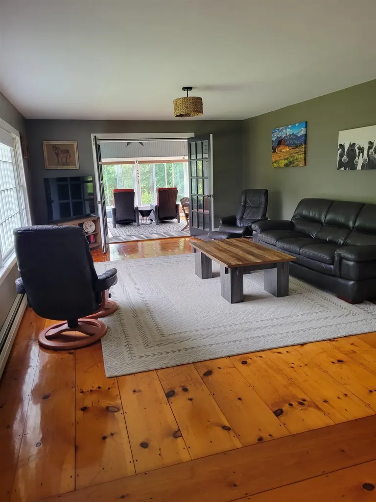 72 Old Northfield Road Hinsdale NH 03451