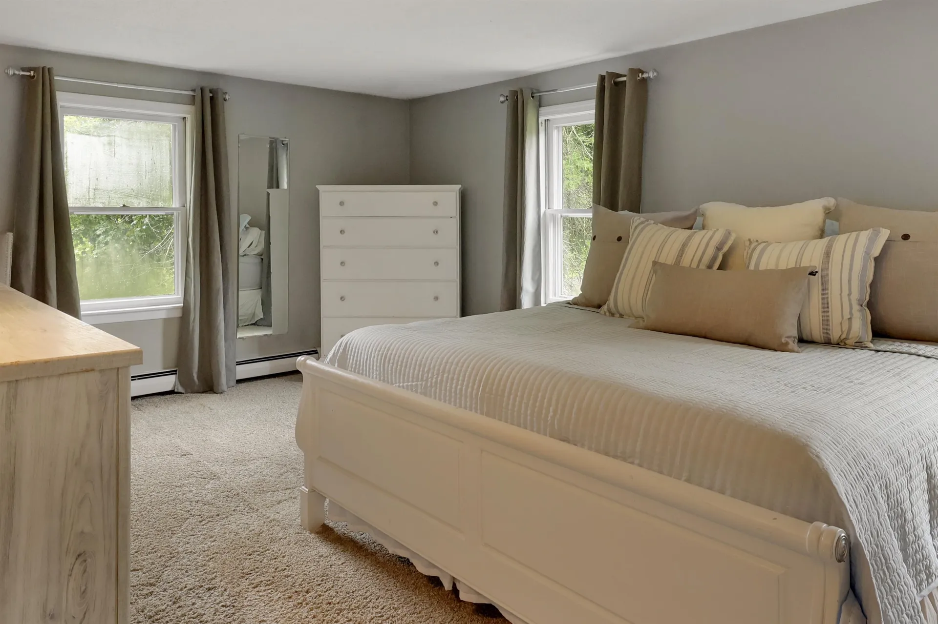 2 Queensway Circle Nashua NH 03062