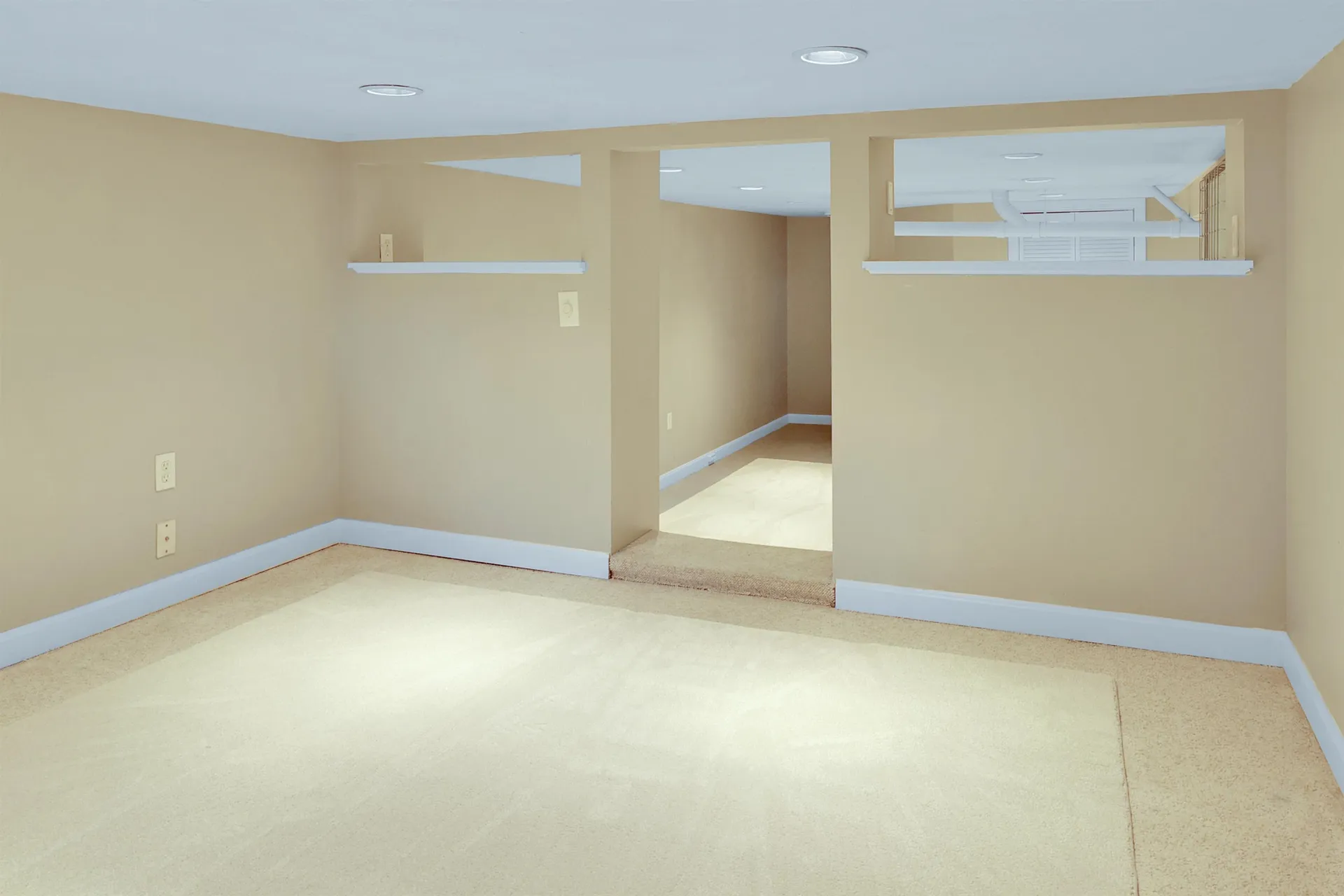 2 Queensway Circle Nashua NH 03062