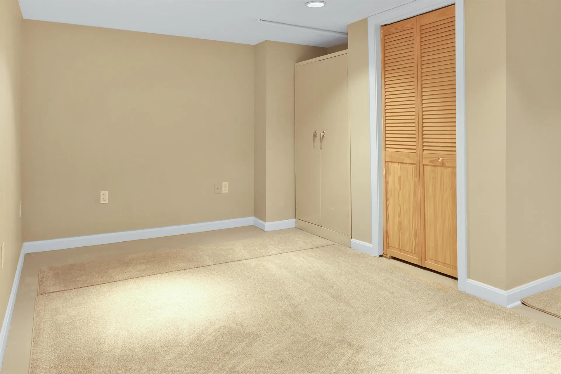 2 Queensway Circle Nashua NH 03062