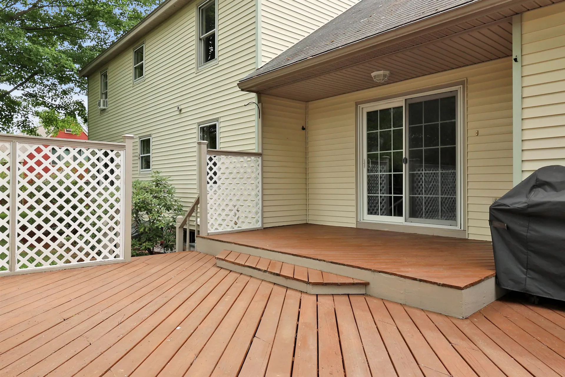 2 Queensway Circle Nashua NH 03062