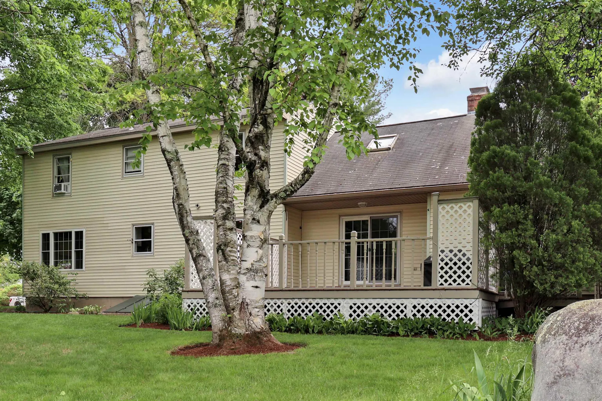 2 Queensway Circle Nashua NH 03062
