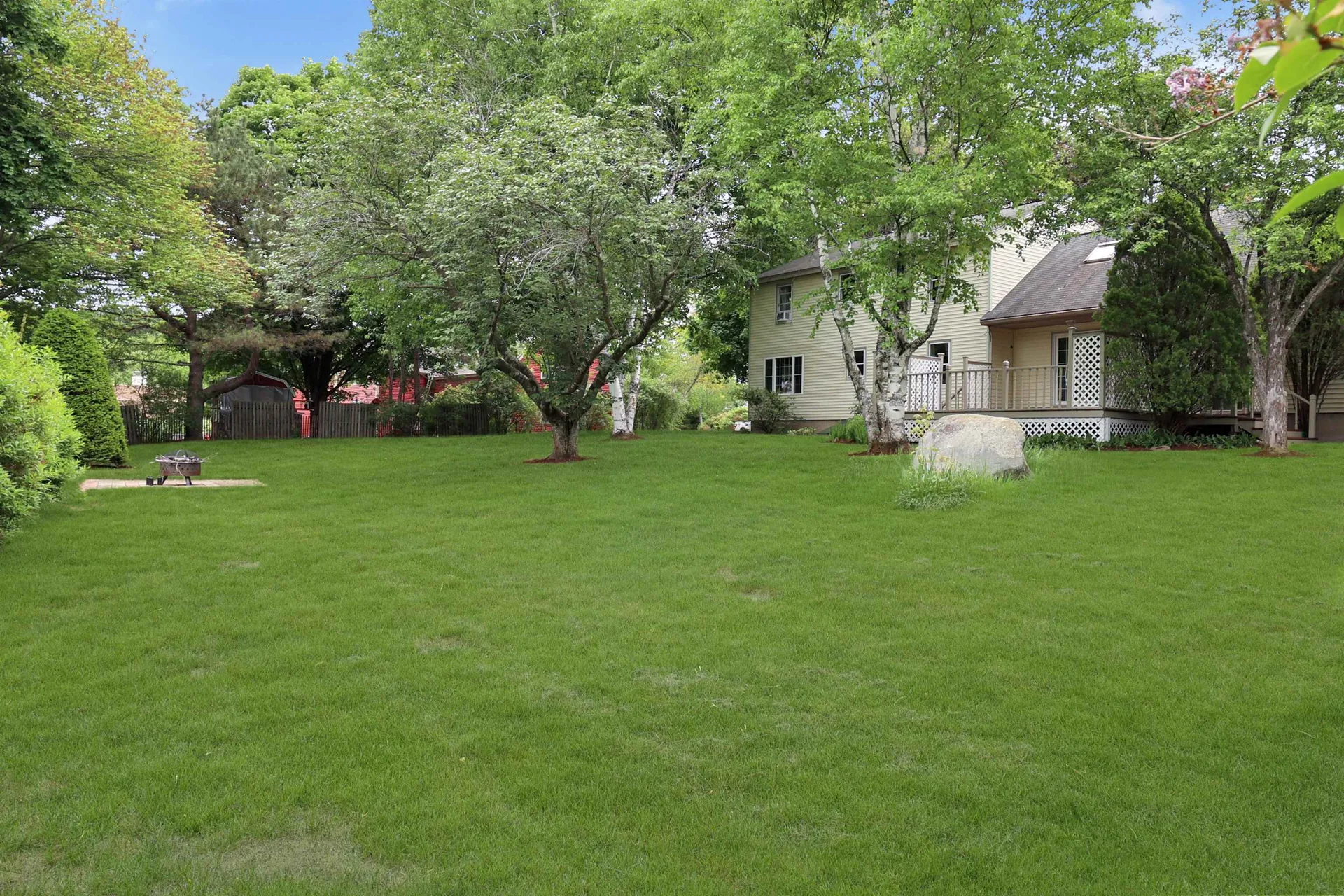 2 Queensway Circle Nashua NH 03062