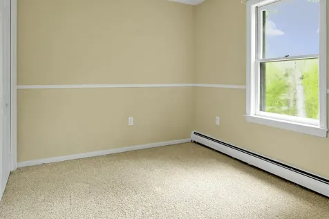 2 Queensway Circle Nashua NH 03062